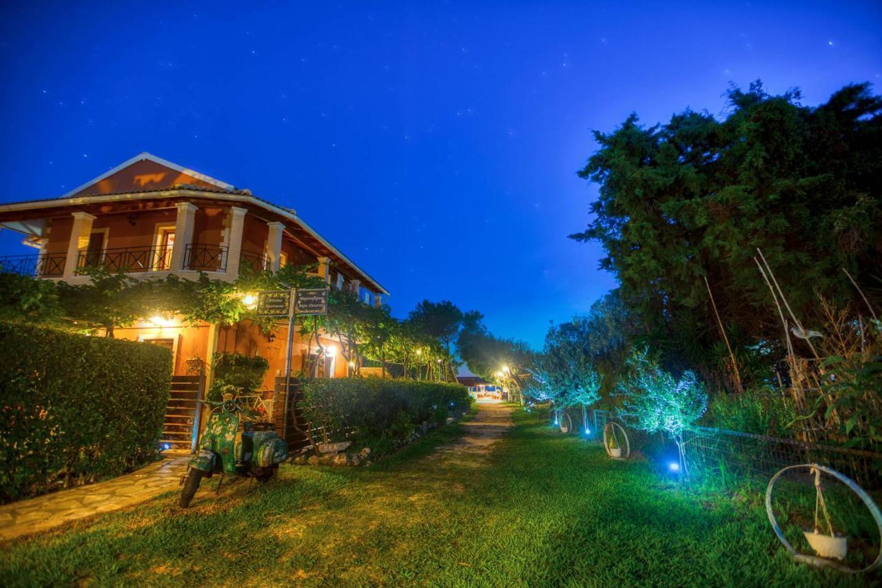 Christinas Apartments Agios Matthaios (Corfu) Exterior foto