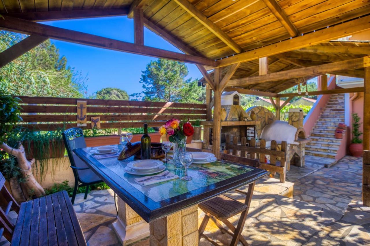 Christinas Apartments Agios Matthaios (Corfu) Exterior foto