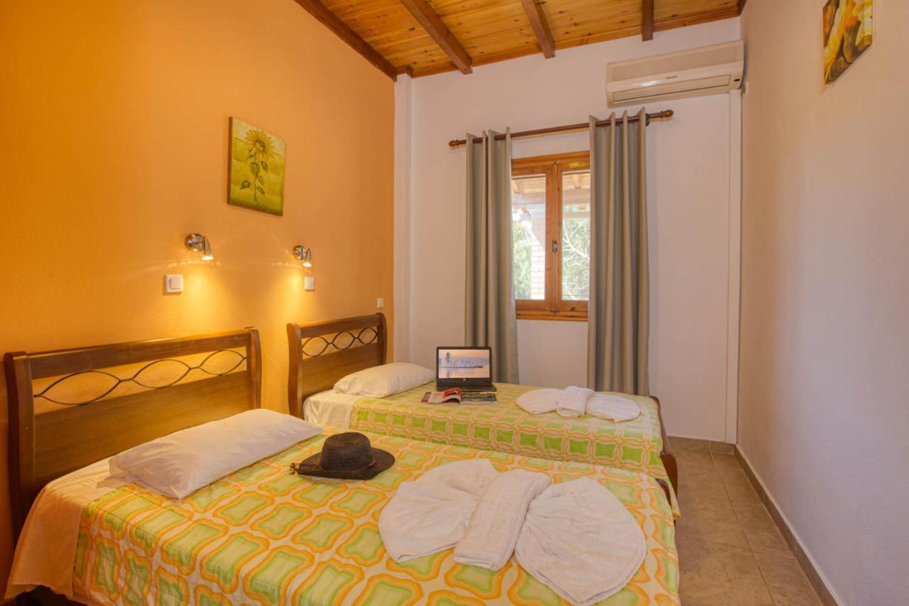 Christinas Apartments Agios Matthaios (Corfu) Exterior foto