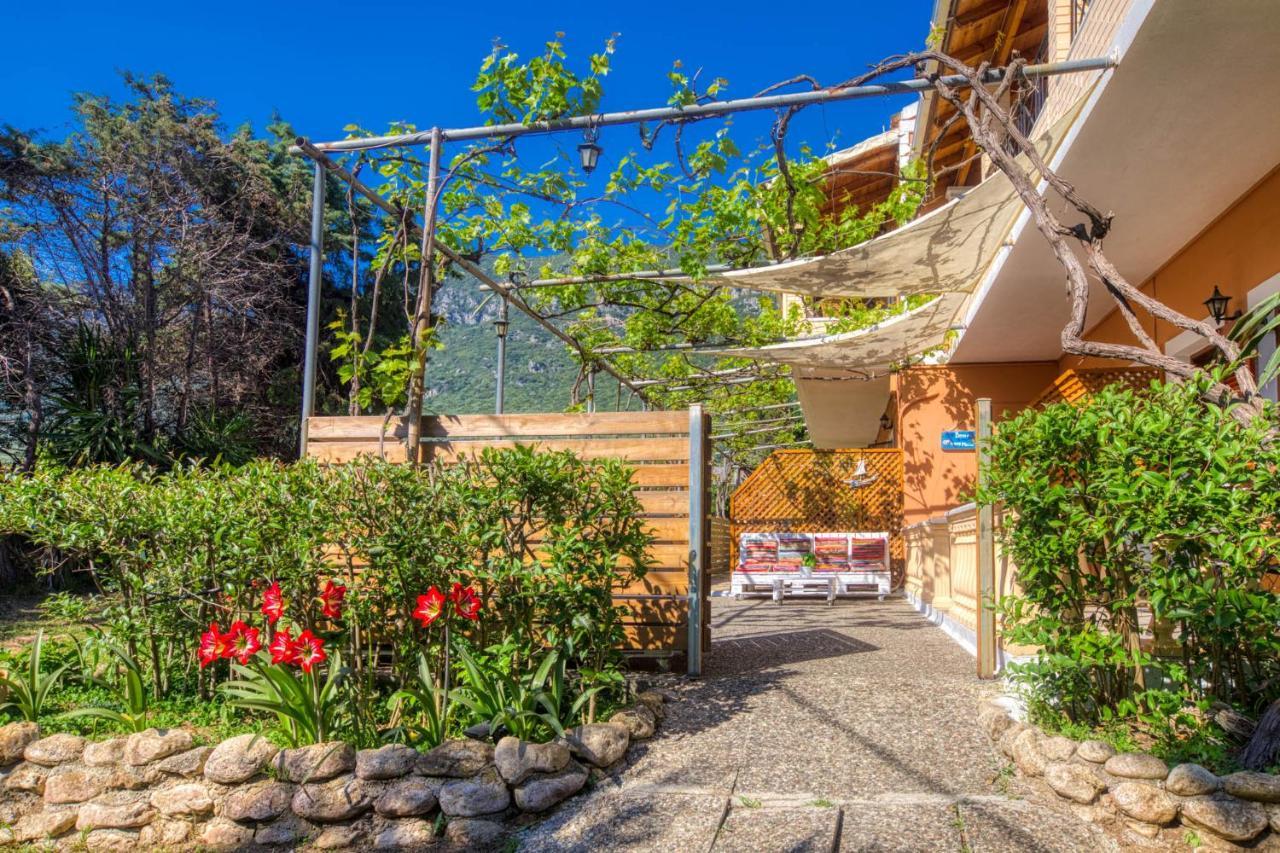Christinas Apartments Agios Matthaios (Corfu) Exterior foto