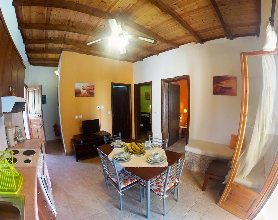 Christinas Apartments Agios Matthaios (Corfu) Exterior foto