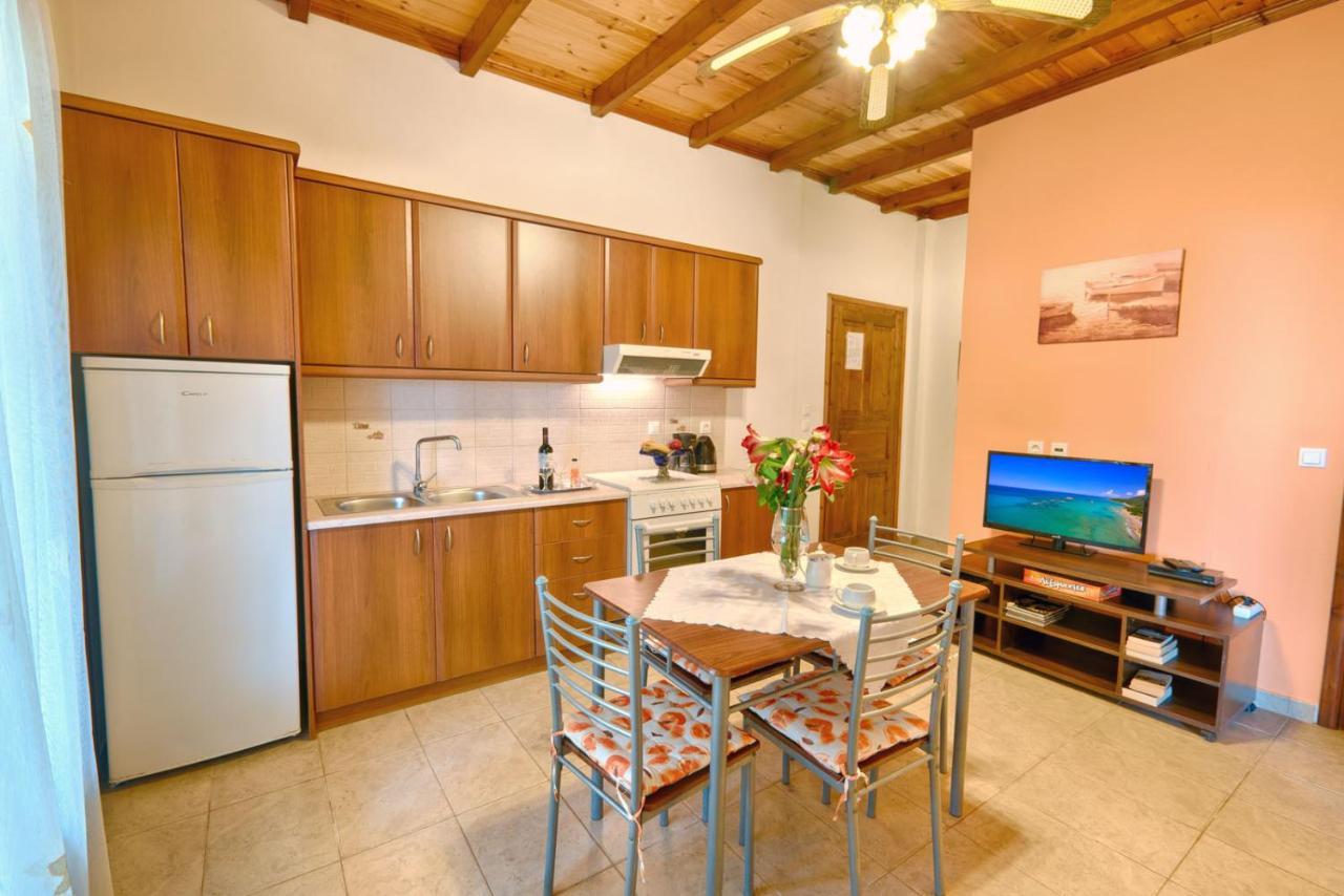 Christinas Apartments Agios Matthaios (Corfu) Exterior foto